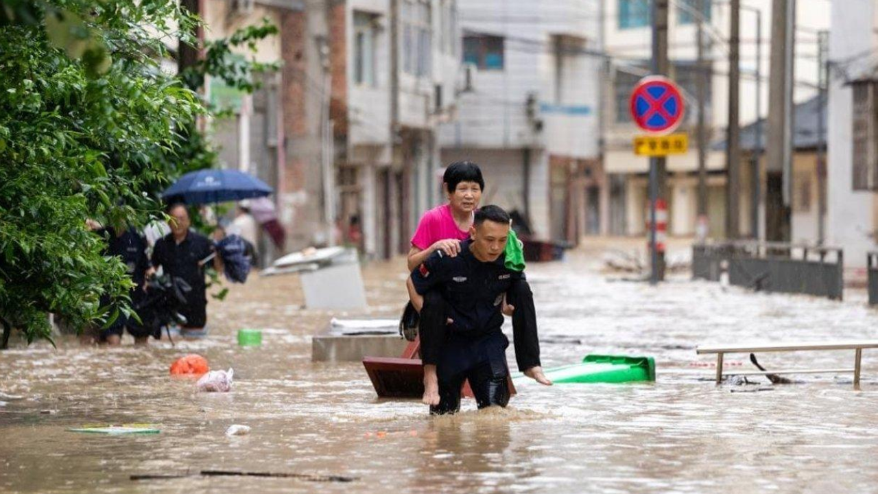 Más de 80.000 evacuados por graves inundaciones en el suroeste de China