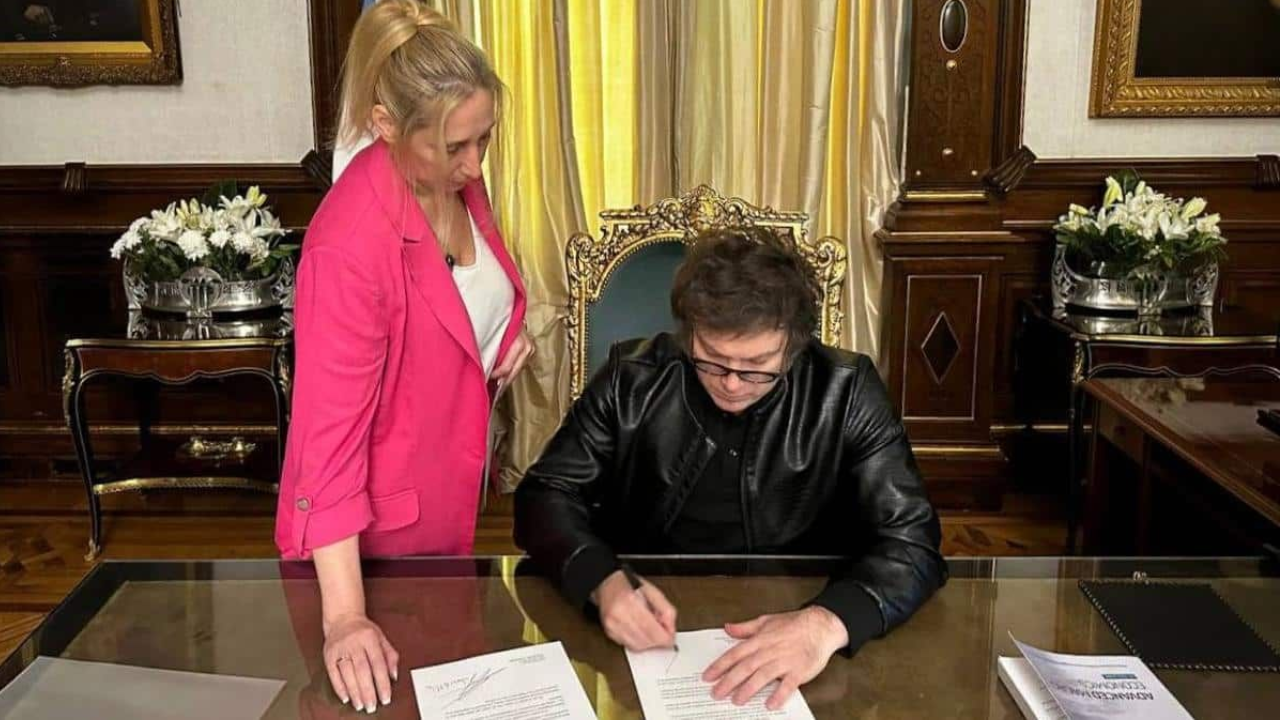 A través de un DNU, el Gobierno eliminó el día no laborable del “Trabajador del Estado”