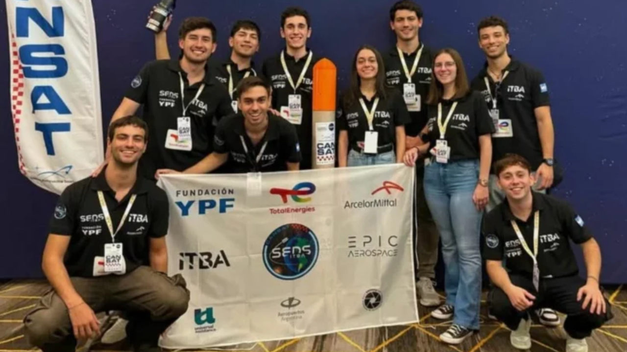 Estudiantes argentinos, campeones del Mundial de ingeniería aeroespacial de la NASA