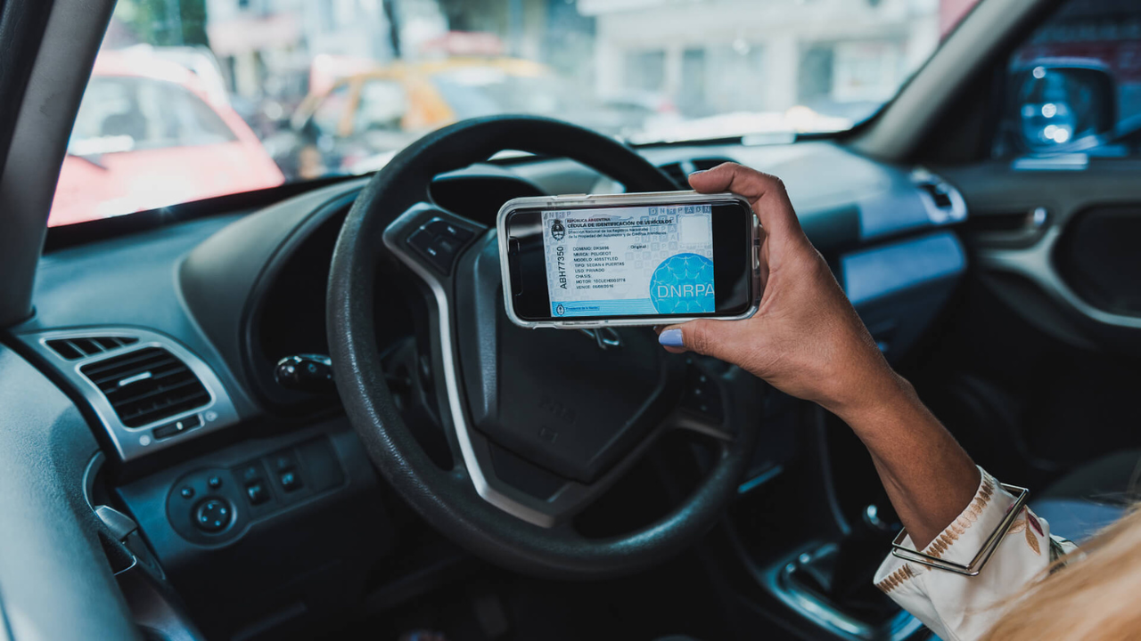 Fin de la cédula azul para autos de empresas: la reemplazan “por un trámite más sencillo y ágil”