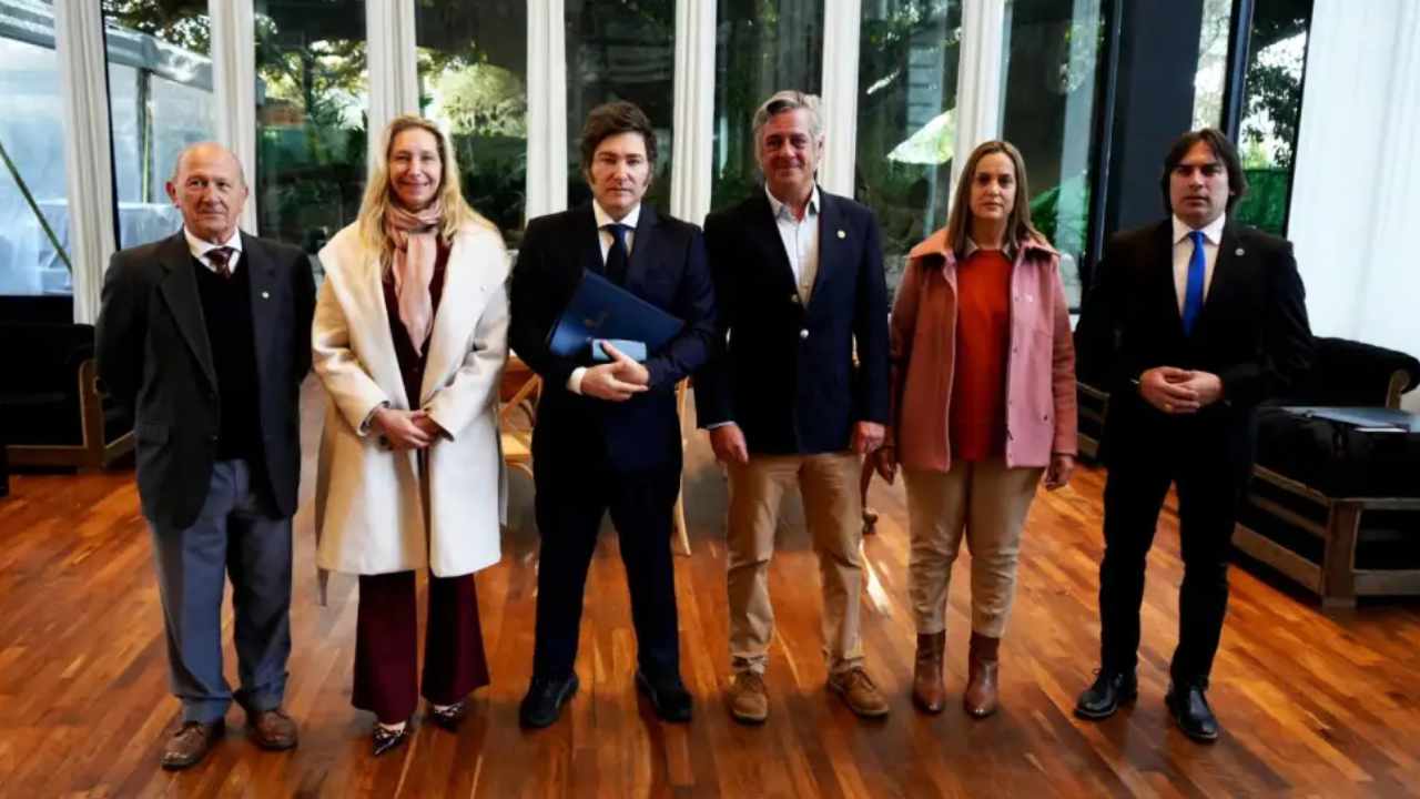 Milei le ratificó al campo que no hay baja de retenciones