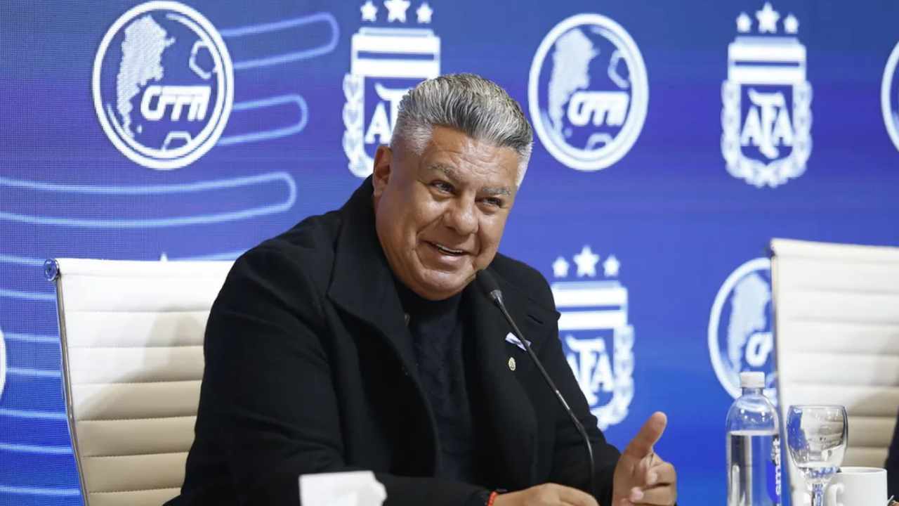 Claudio Tapia anunció la vuelta de los visitantes al fútbol argentino: “Es un día histórico”