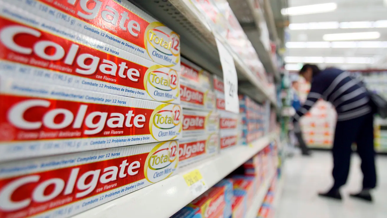 La ANMAT prohibió la venta de una reconocida pasta dental