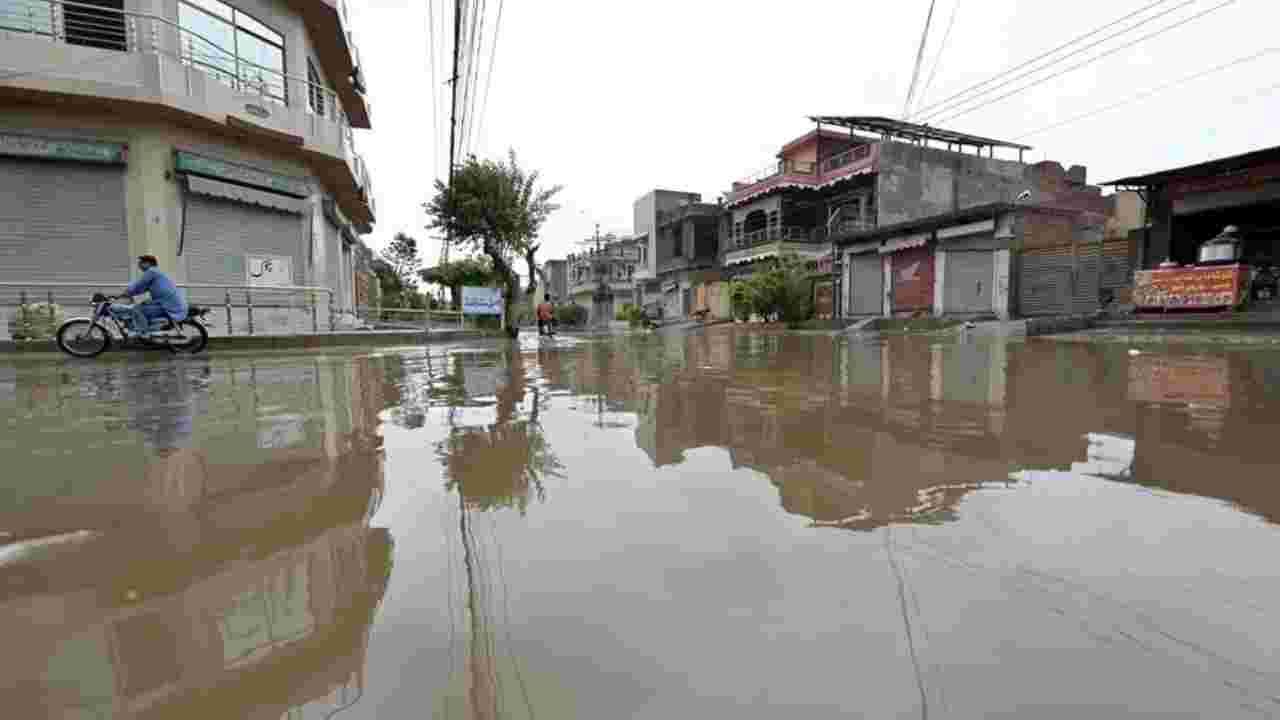 Pakistán: aumentan a cerca de 225 los muertos por las lluvias monzónicas