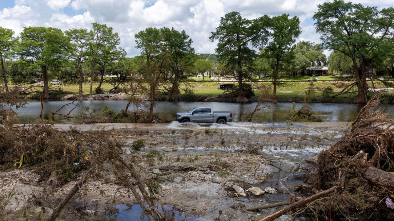 Más de cien desaparecidos tras las inundaciones en Texas que dejaron 133 muertos
