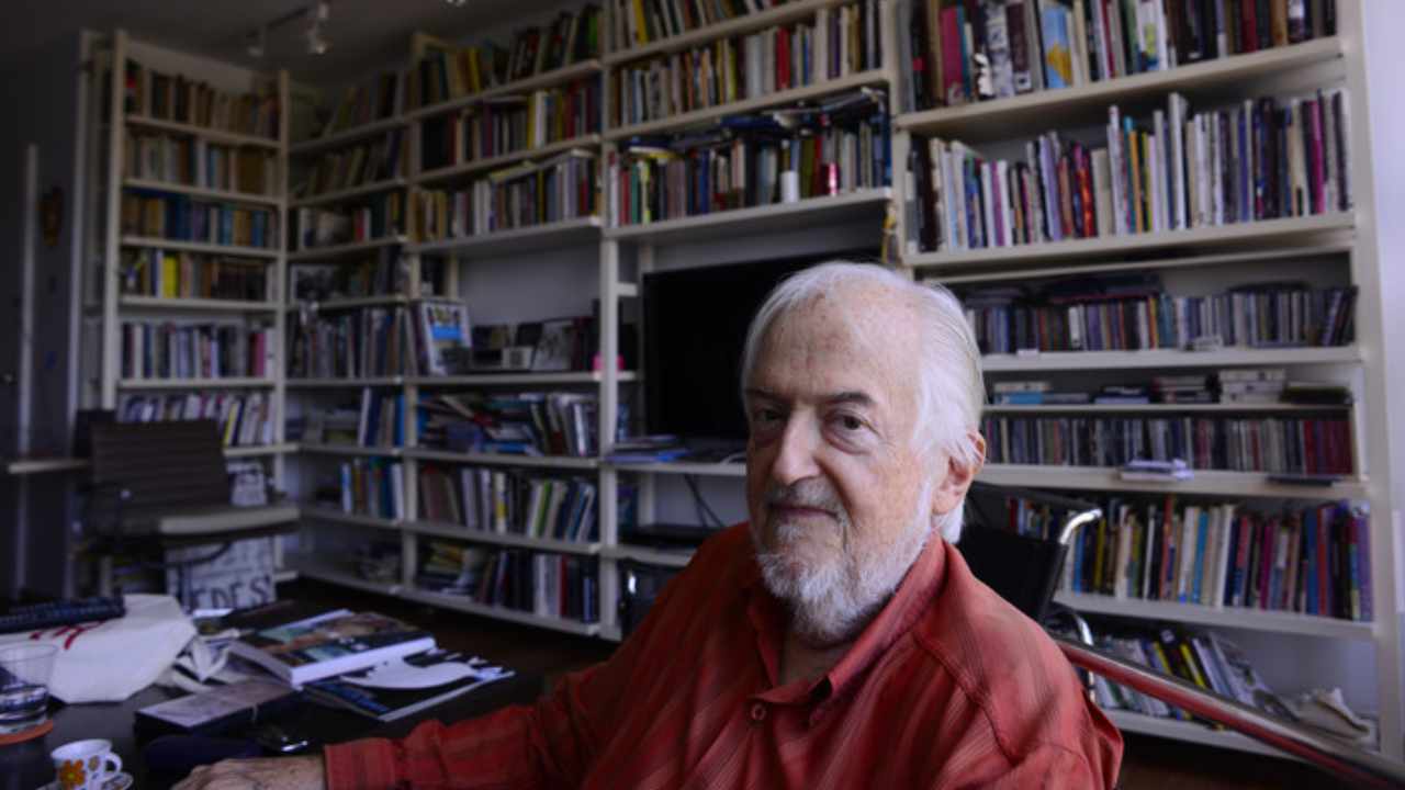Murió Daniel Divinsky, el histórico editor que publicó por primera vez a Mafalda en libro