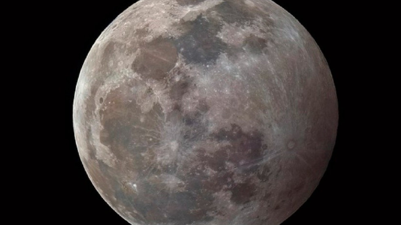 La NASA acelera planes para un reactor nuclear en la Luna