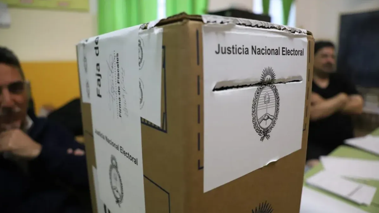 Los principales candidatos sufragaron y llamaron a participar de la elección bonaerense