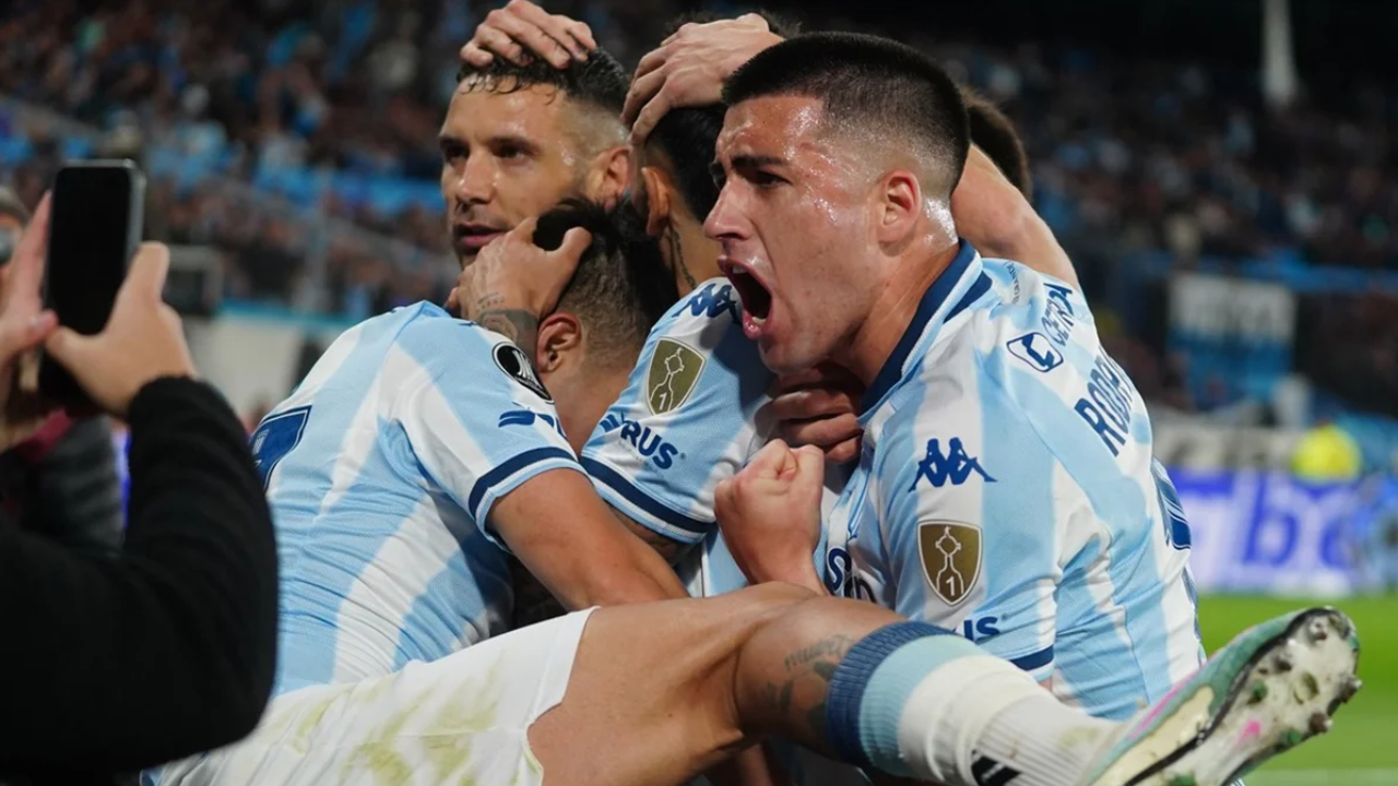 Libertadores: Racing venció a Vélez y se metió entre los cuatro mejores de América