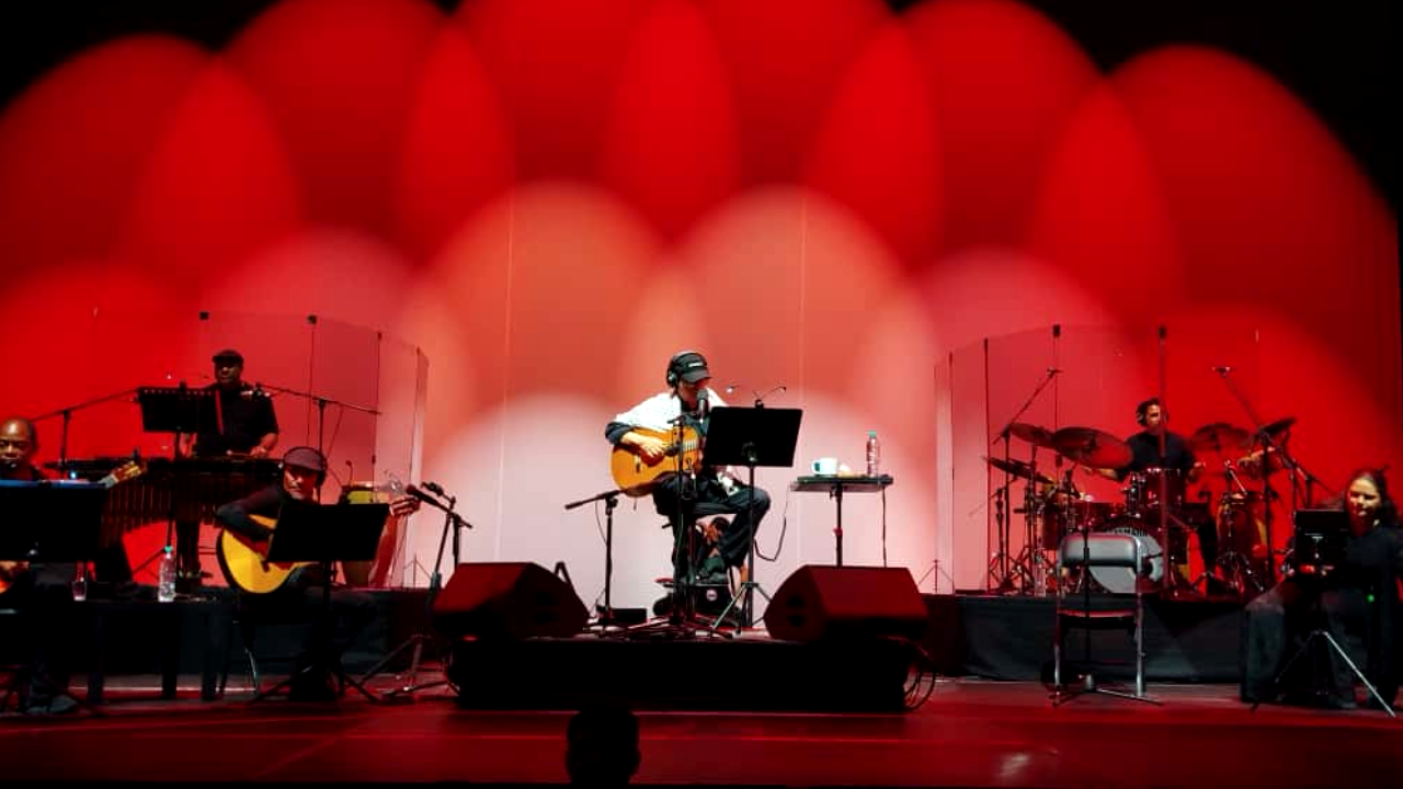 Silvio Rodríguez hizo vibrar a un Movistar Arena colmado