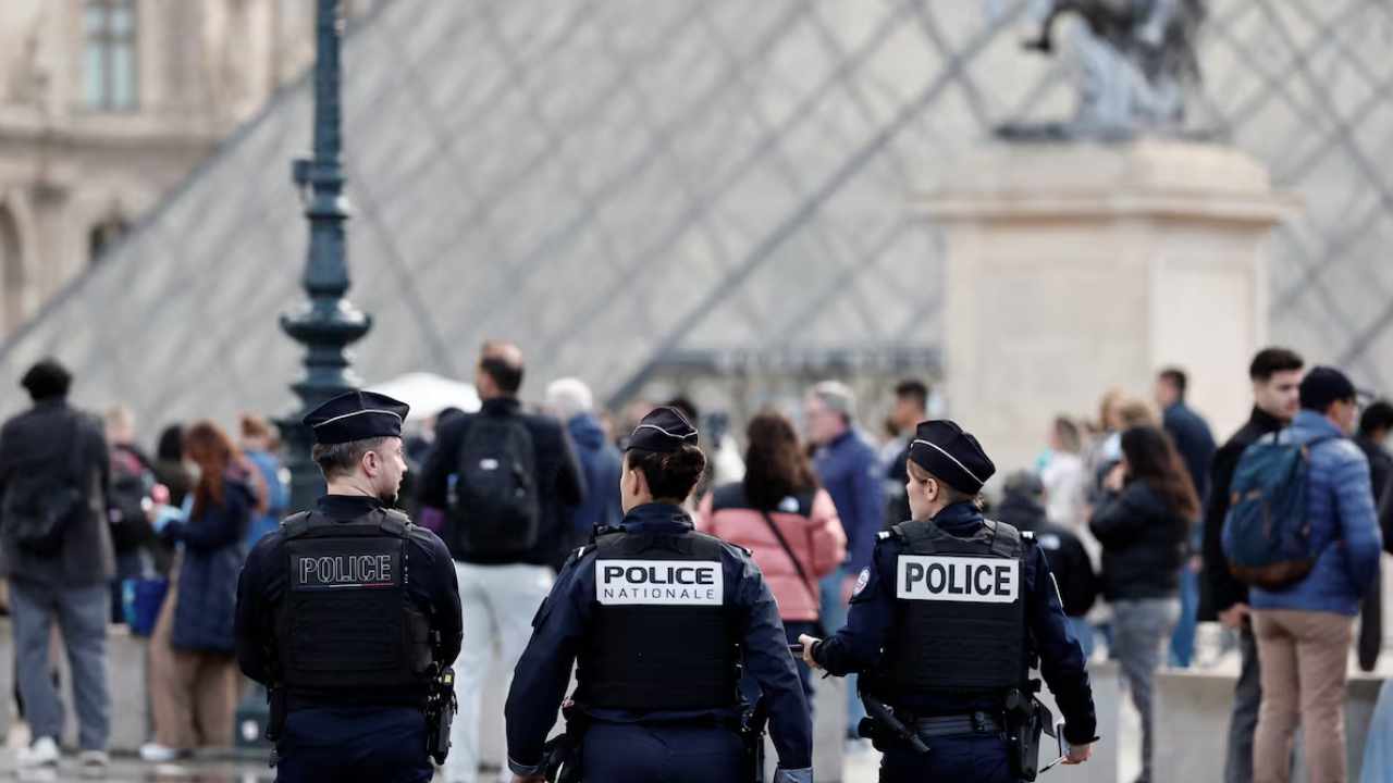 Museo del Louvre: estiman en 102 millones de dólares el valor de las joyas robadas