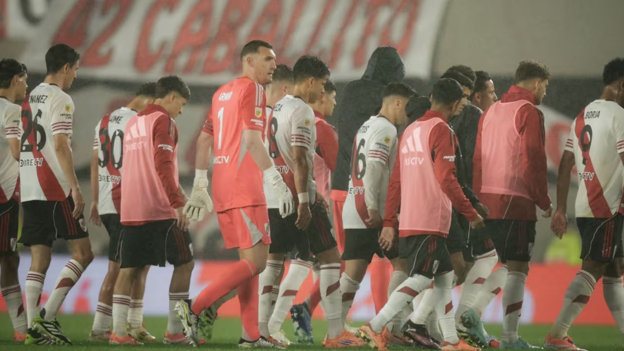 River no levanta cabeza: cayó 1-0 ante Sarmiento y sumó su sexta derrota en siete partidos