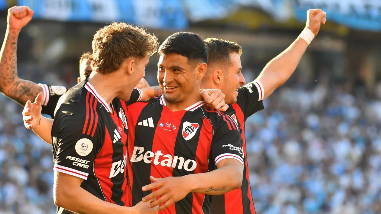 River eliminó a Racing en un clásico caliente