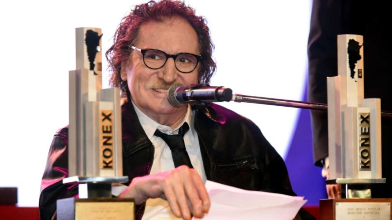 Premios Konex a la Música Popular: Charly García recibió su estatuilla, se emocionó y recordó a Mercedes Sosa