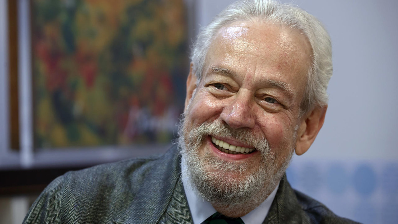 El escritor mexicano Gonzalo Celorio, galardonado con el Premio Cervantes 2025