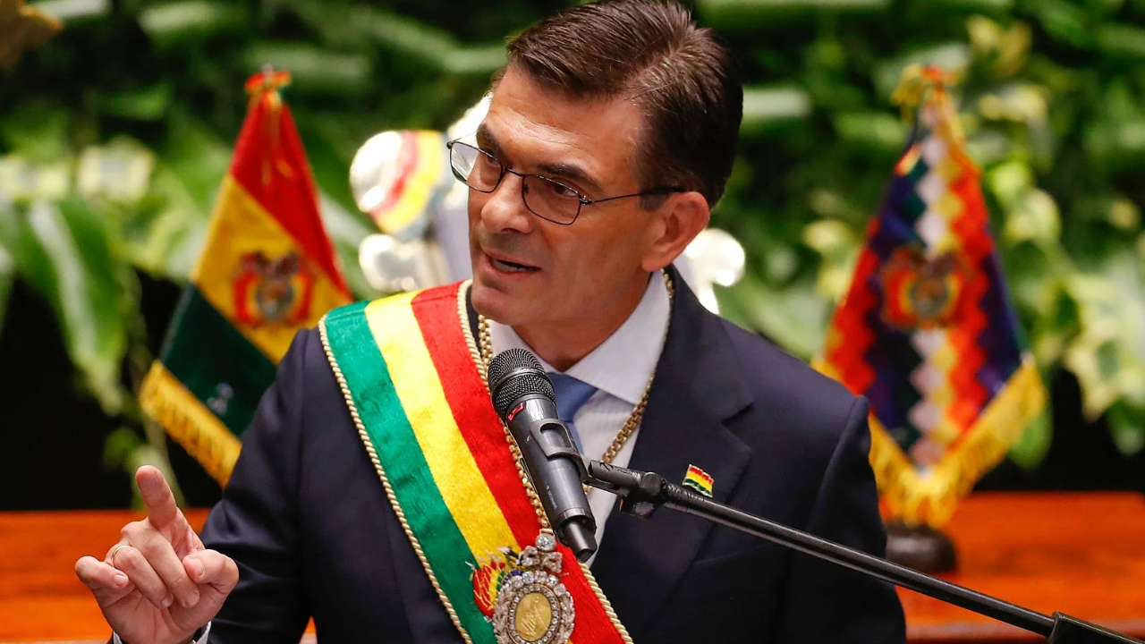 Crisis en Bolivia: Emergencia económica y ajuste en el precio de los combustibles