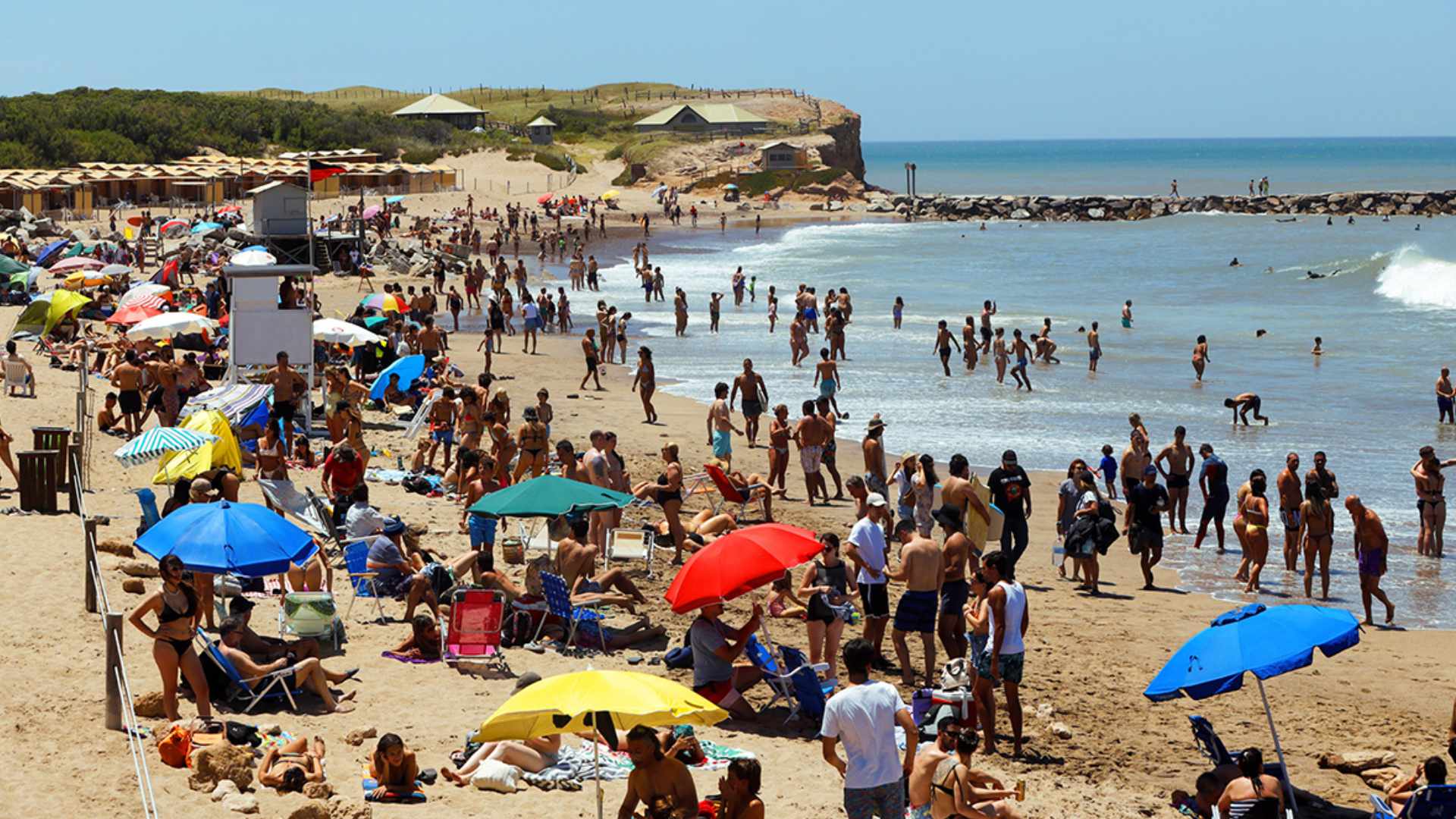 Verano 2026: alta ocupación en los principales destinos turísticos