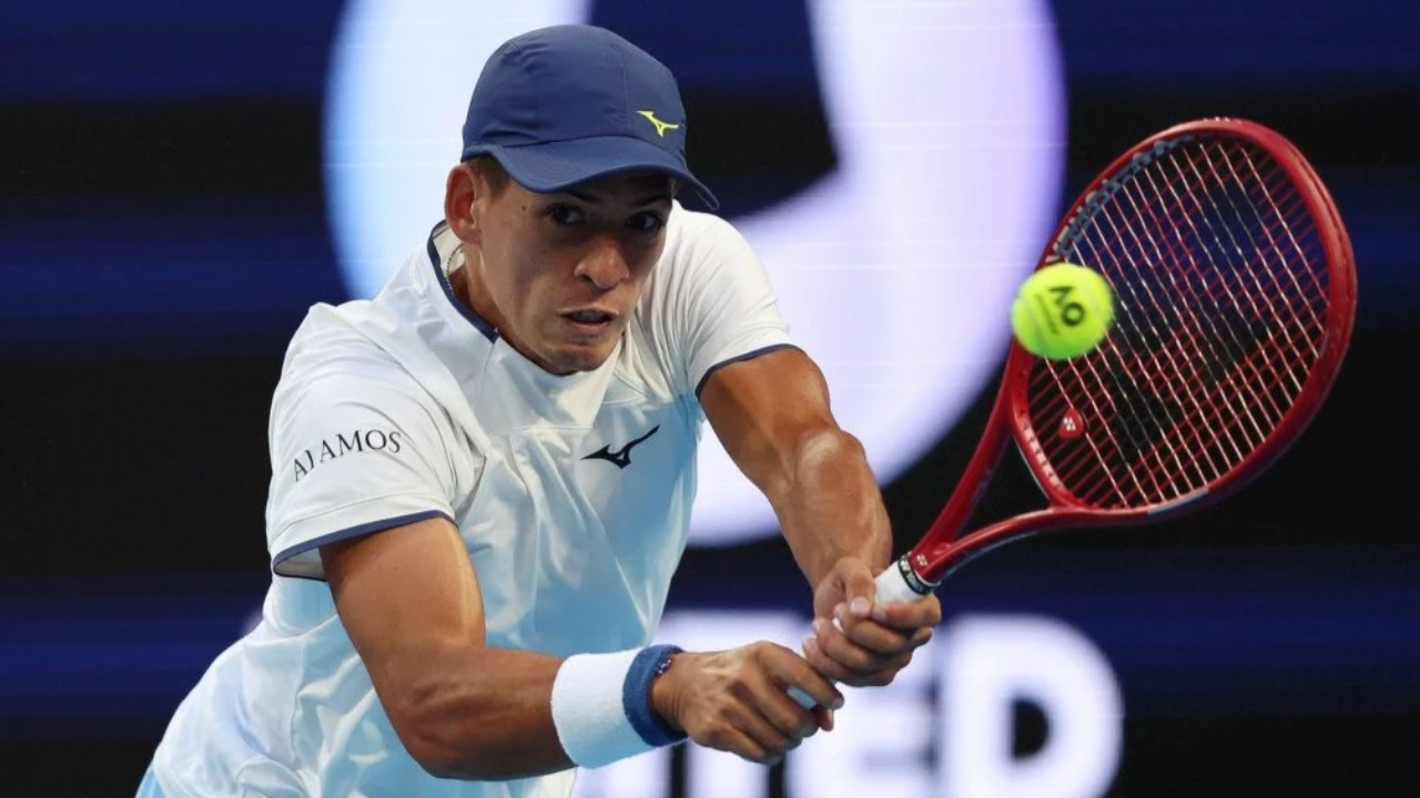 Báez sigue imparable: se metió en la final de Auckland y va por su octavo título