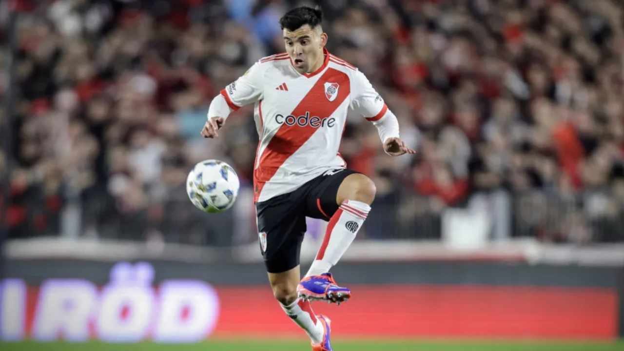Acuña quedó descartado para el debut de River y Viña será titular