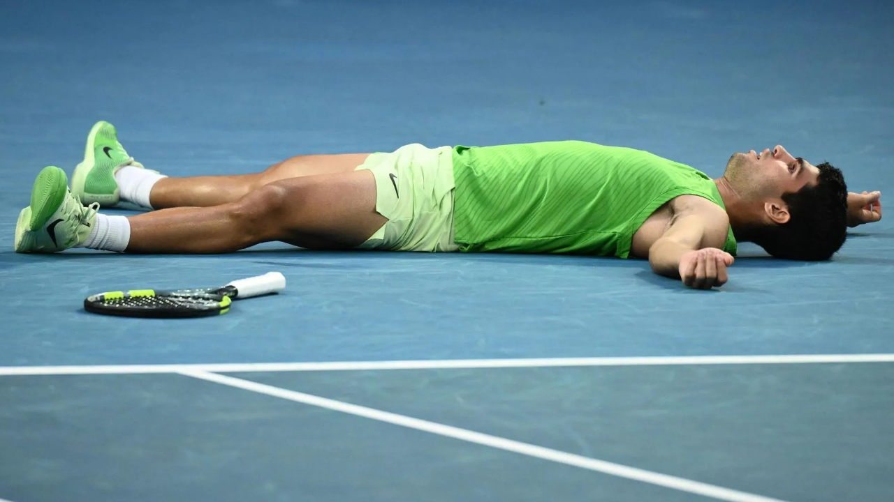 Alcaraz venció a Zverev en un partido épico y se metió en la final del Abierto de Australia