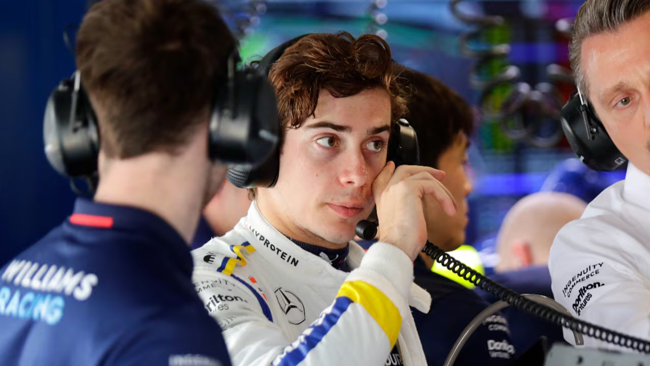 Colapinto ya está en Enstone y se mostró “muy entusiasmado” por lo que se viene