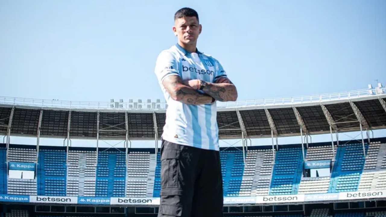 Rojo seguirá en Racing tras la polémica