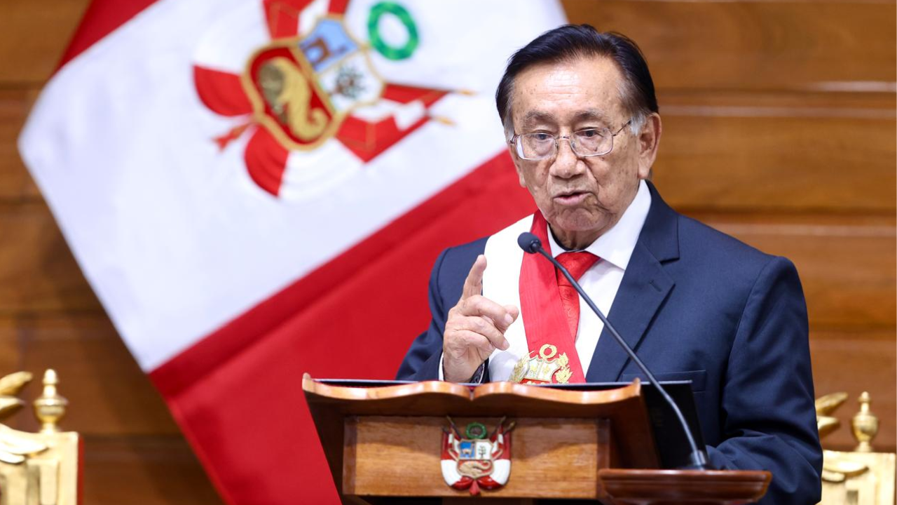 Quién es José María Balcázar, el nuevo presidente de Perú