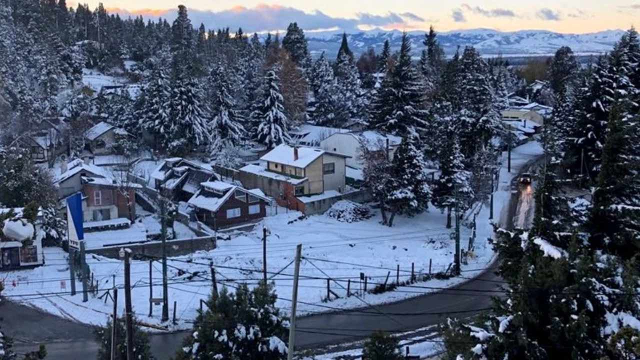 Bariloche y El Bolsón, teñidas de blanco en pleno verano