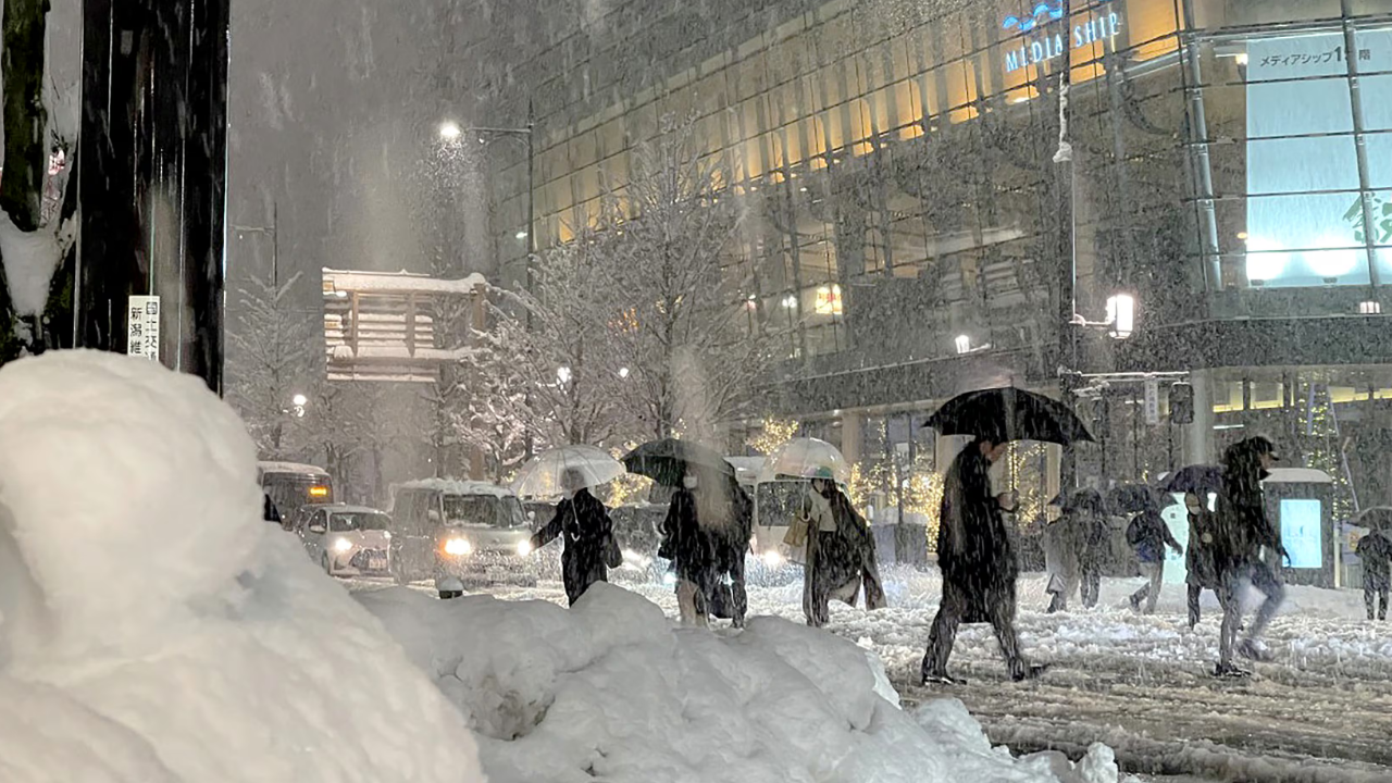 Japón bajo cero: una ola de frío histórica deja decenas de muertos y cientos de heridos