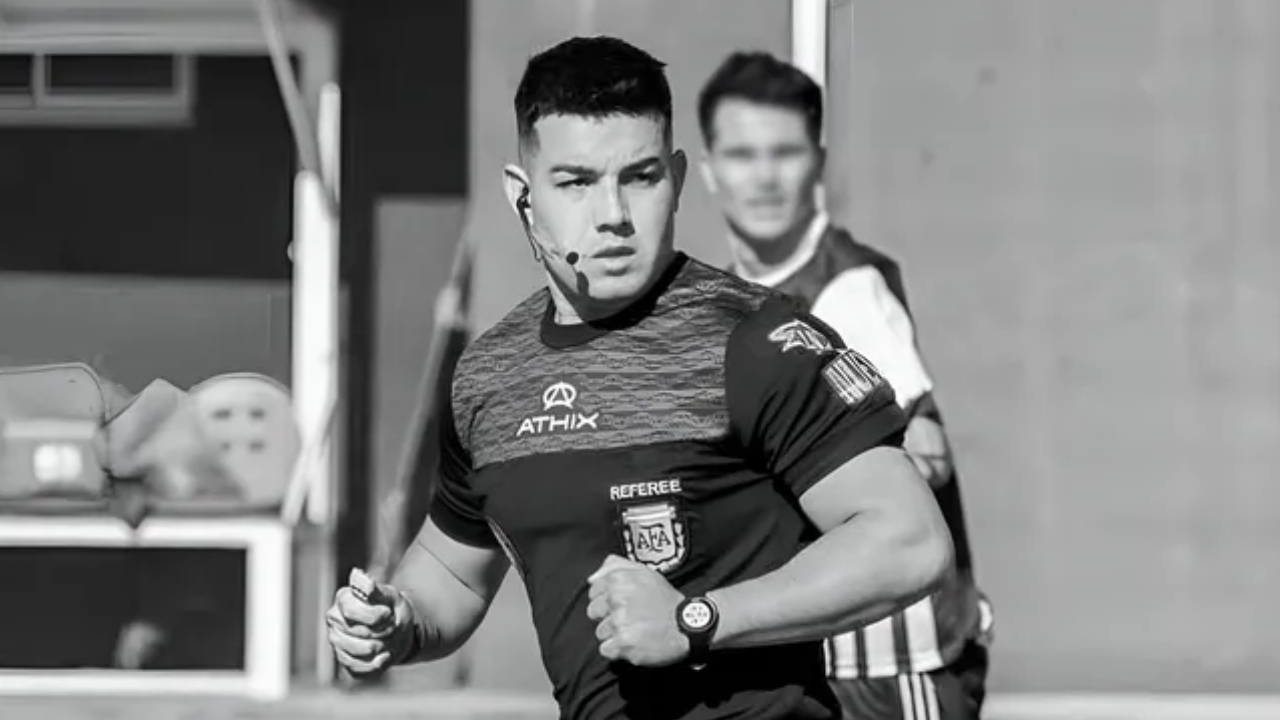 Conmoción en el fútbol argentino: un árbitro murió en un accidente tras dirigir una final del Regional Amateur