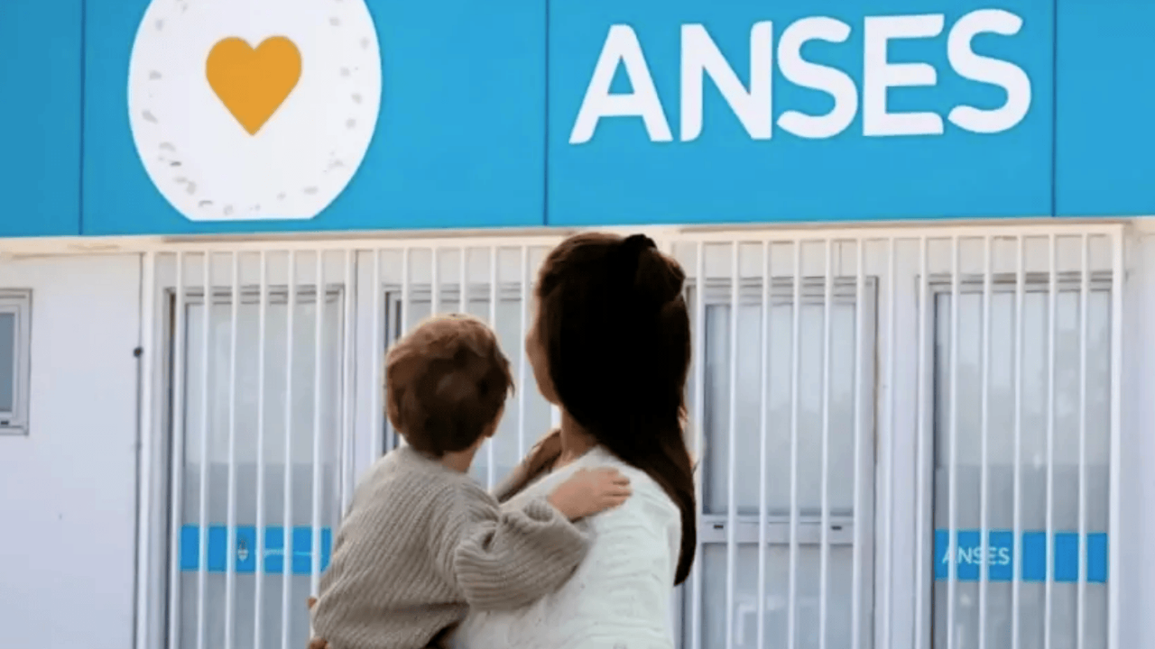 Anses automatiza el pago total de la AUH para niños de hasta 4 años: ¿Cómo acceder?