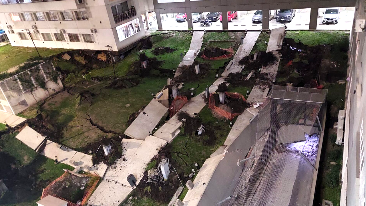 Derrumbe en un complejo de viviendas de Parque Patricios: 300 familias evacuadas