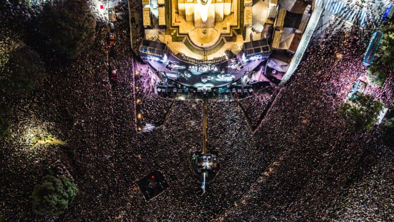 Rosario siempre estuvo cerca: tocó Fito y hubo 300 mil personas en el Monumento a la Bandera