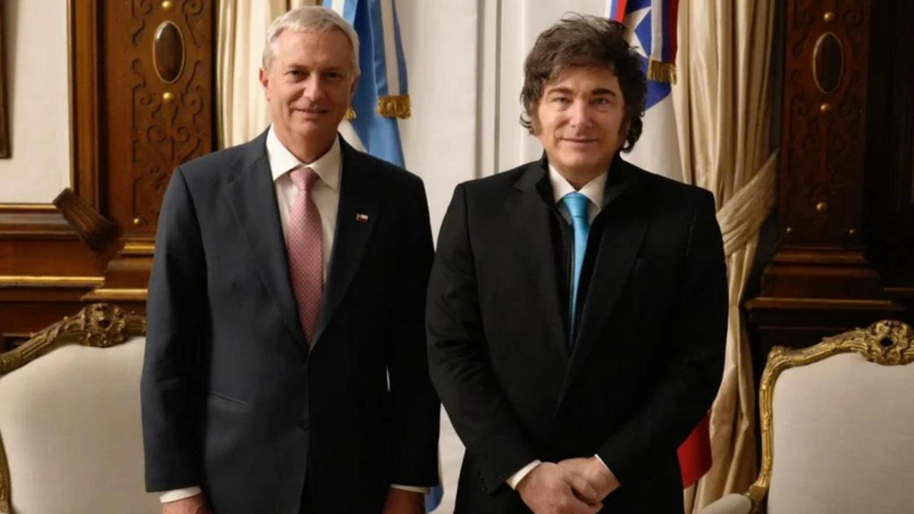 Javier Milei participa de la asunción de José Antonio Kast en Chile