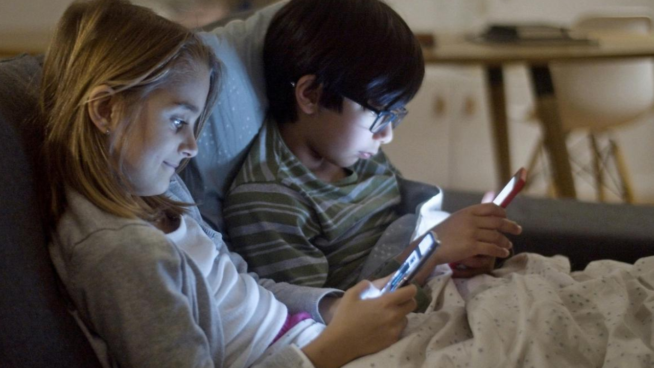 Austria planea prohibir el uso de redes sociales a menores de 14