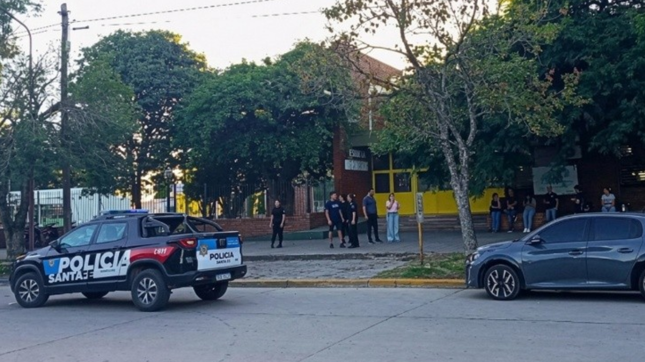 Conmoción en Santa Fe: un alumno fue armado al colegio y mató a un compañero