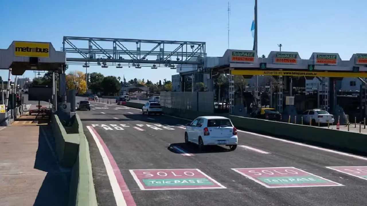Todas las autopistas porteñas eliminan el cobro manual y las barreras