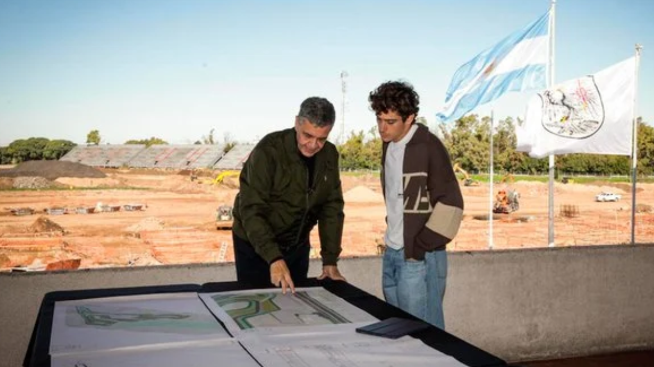 Colapinto visitó las renovaciones del Autódromo de Buenos Aires