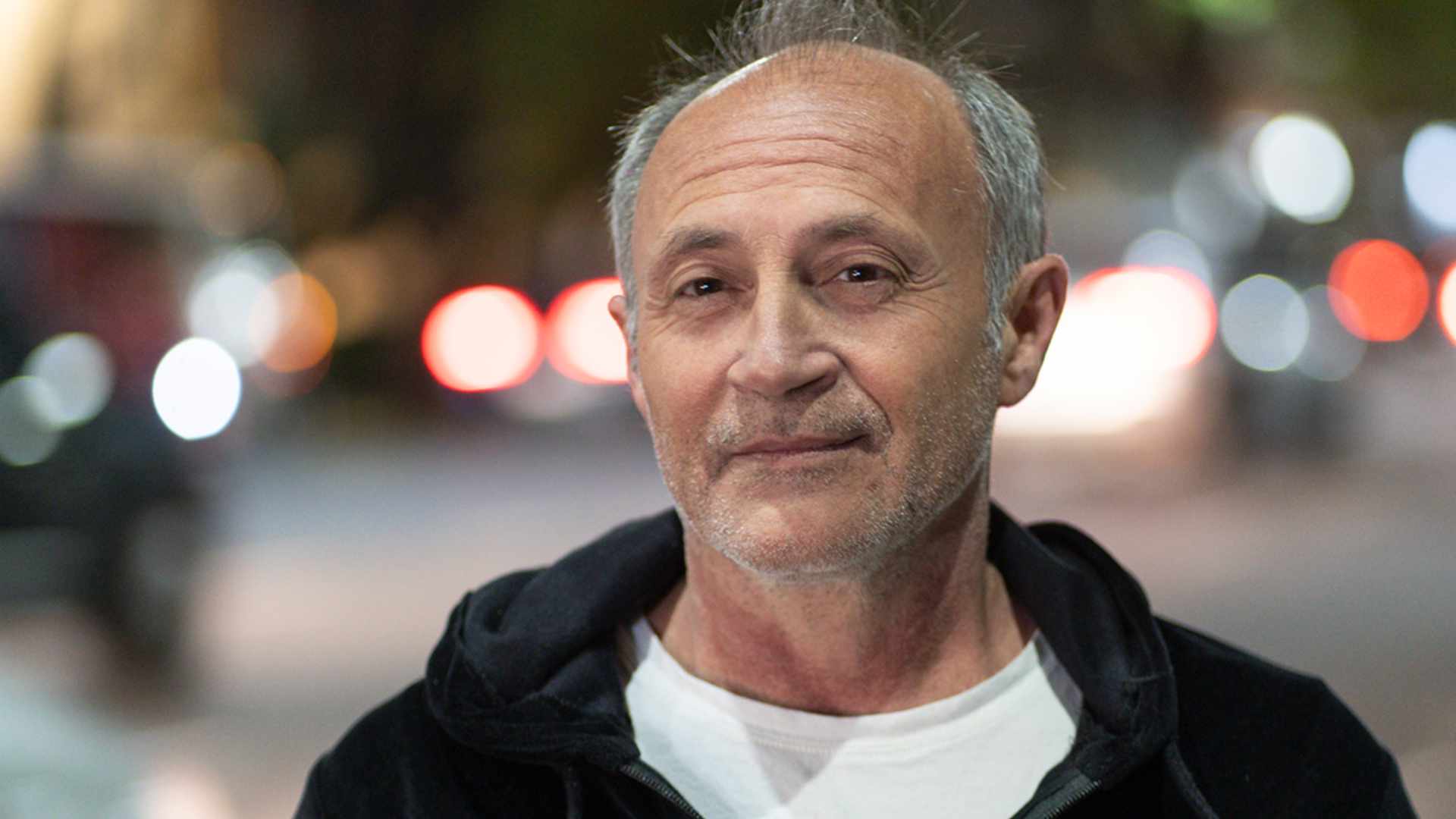 Juan José Becerra ganó el Premio de la Crítica en la Feria del Libro