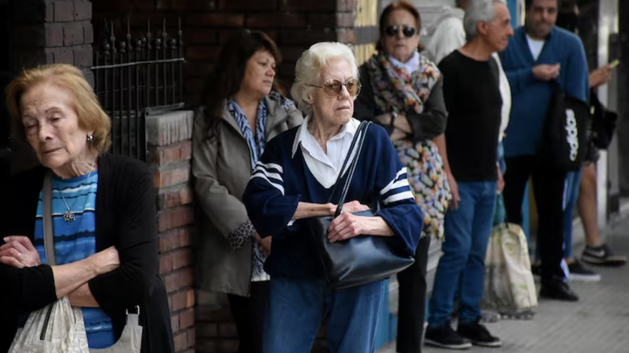 Aumento a jubilados: cuánto cobrarán en mayo con el nuevo ajuste