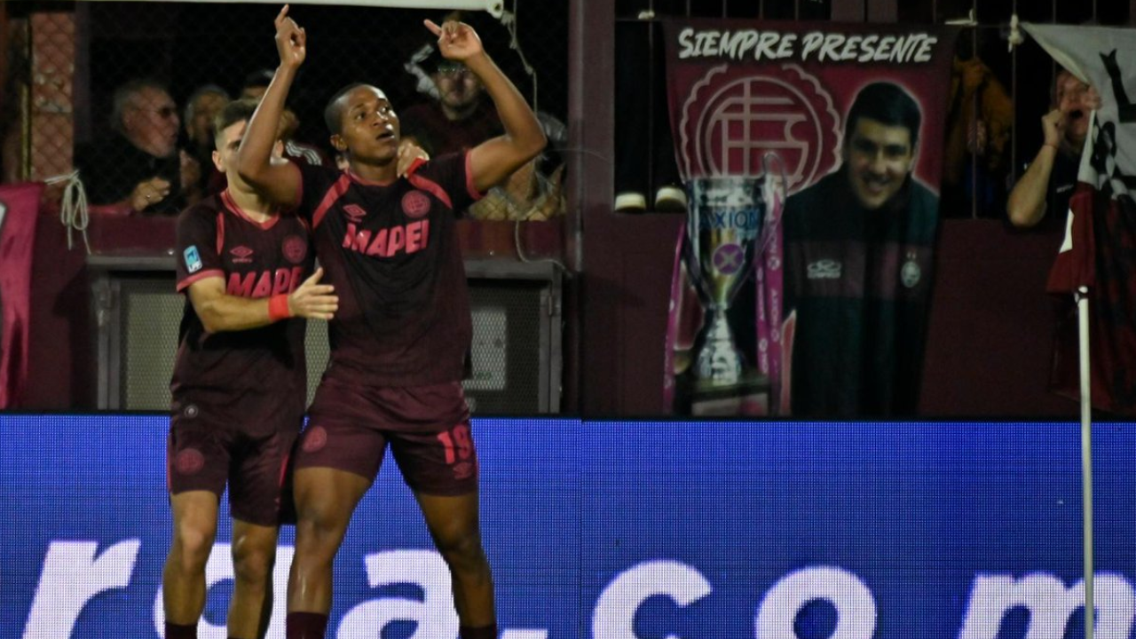 Lanús venció sobre la hora 1-0 a Banfield y se quedó con el clásico del Sur
