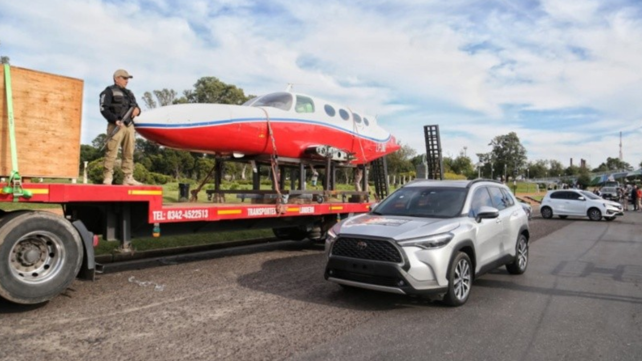 Subasta de “bienes del crimen organizado” en Rosario: aviones, autos y artículos de lujo