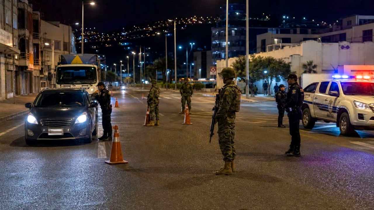 Más de 5.000 personas fueron detenidas en Ecuador durante los toques de queda nocturnos