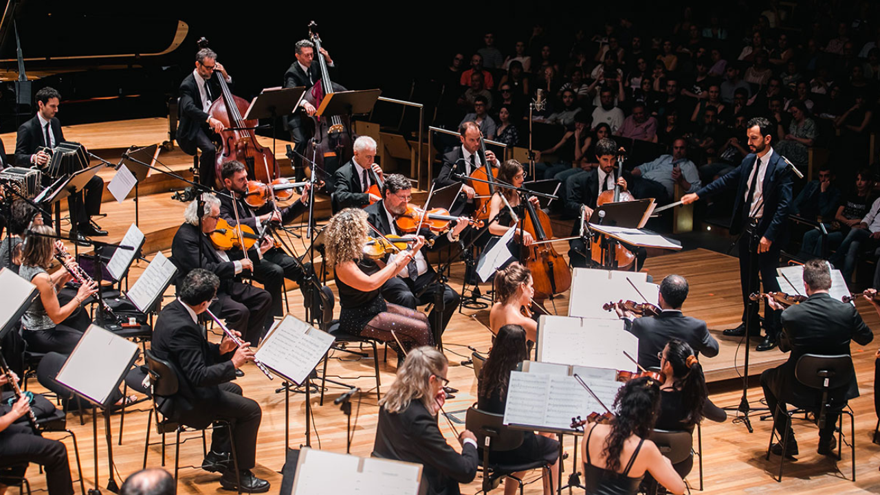 Jairo canta a Borges junto a la Orquesta Nacional de Música Argentina y el Coro Polifónico Nacional