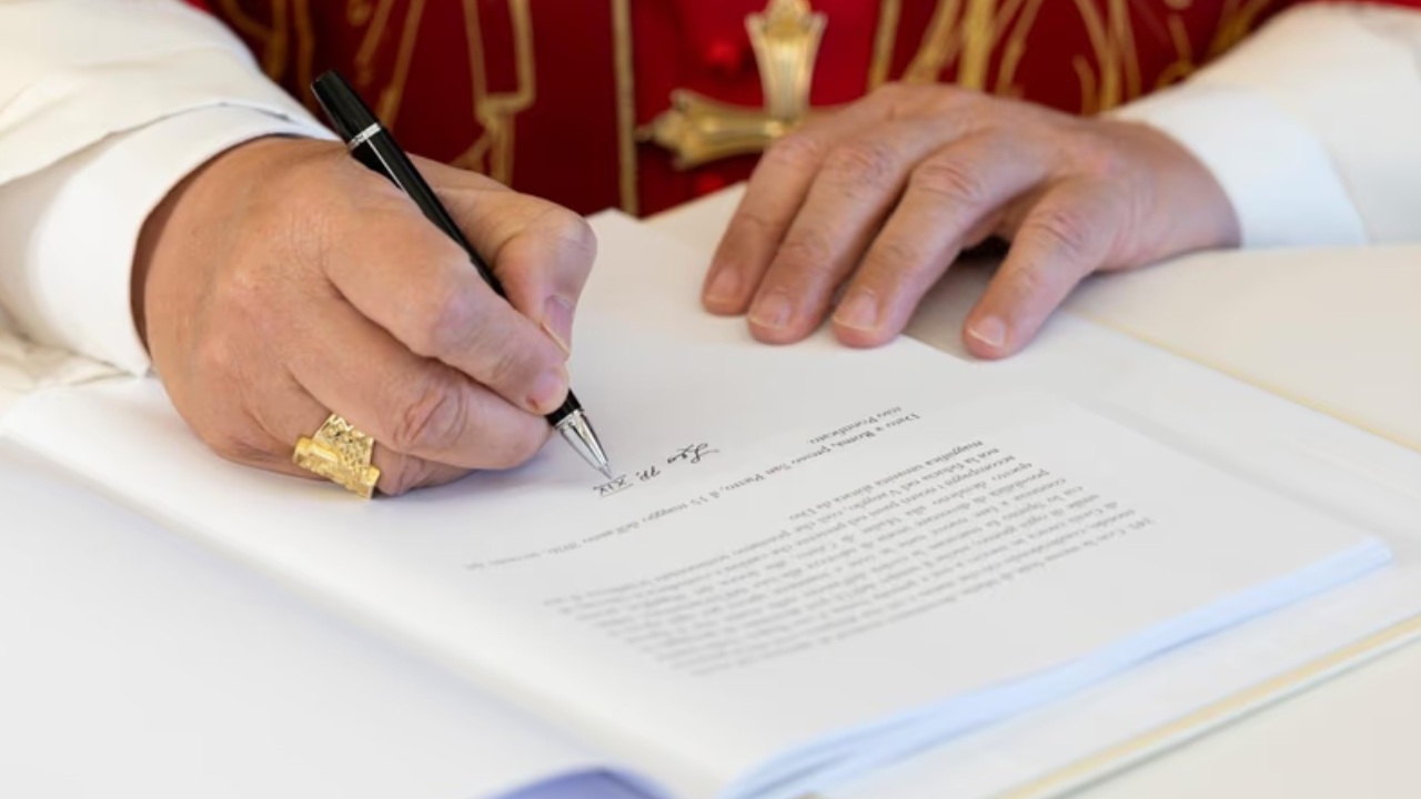 La primera encíclica del papa León XIV alerta contra la IA: “Quien la controle impondrá su visión moral”