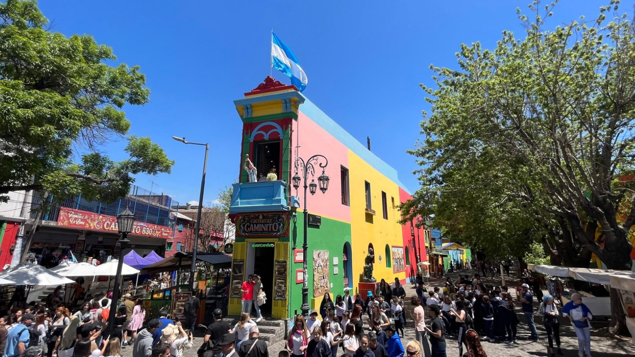Alfredo Segatori inaugura “La Boca 5.0”, una experiencia inmersiva en pleno Caminito