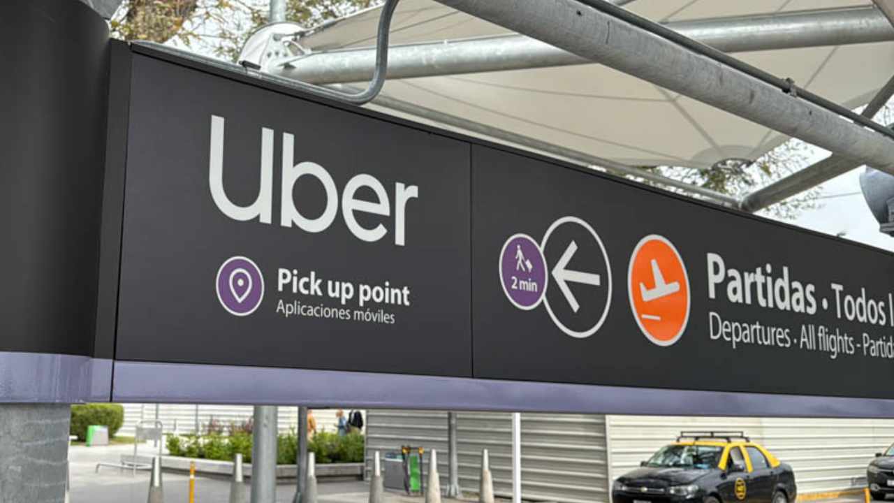 El Gobierno asignó a Transporte el control de Uber, Cabify, Rappi y otras plataformas digitales