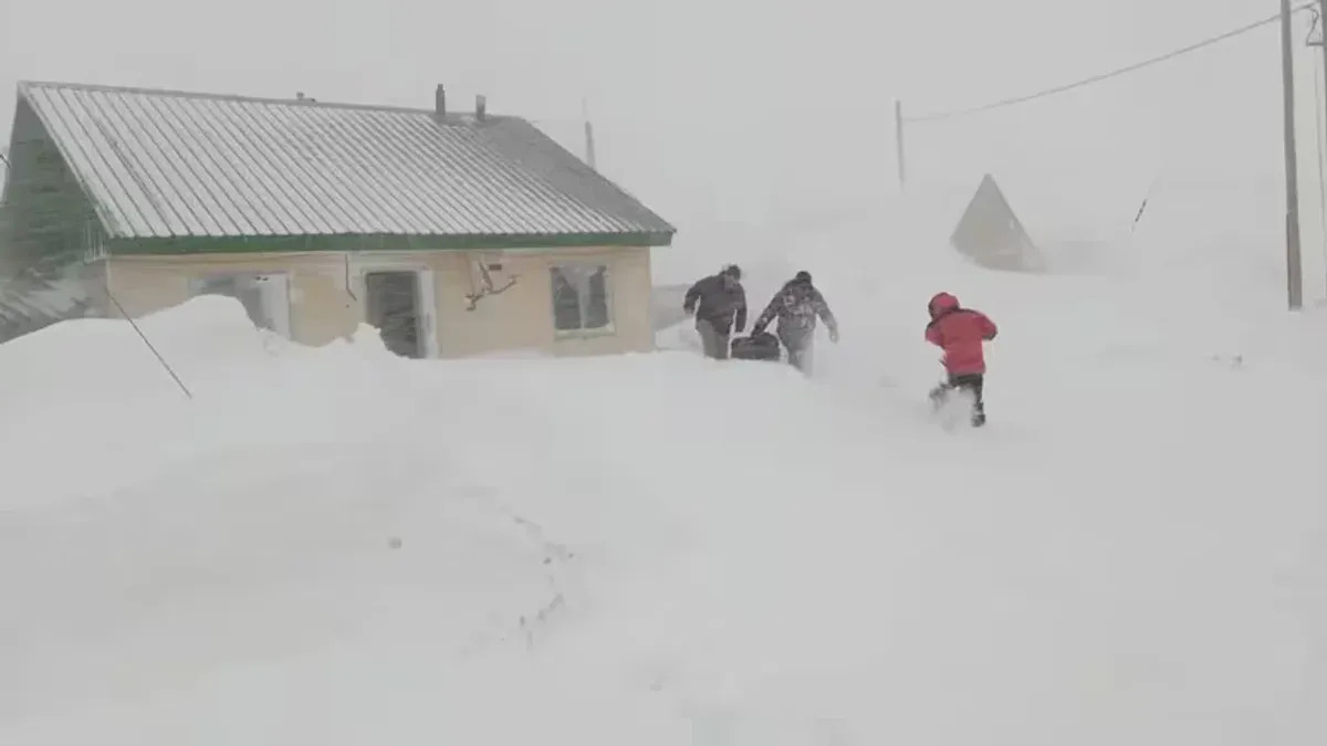 Sube el termómetro en el AMBA y rigen alertas de frío extremo en la Patagonia