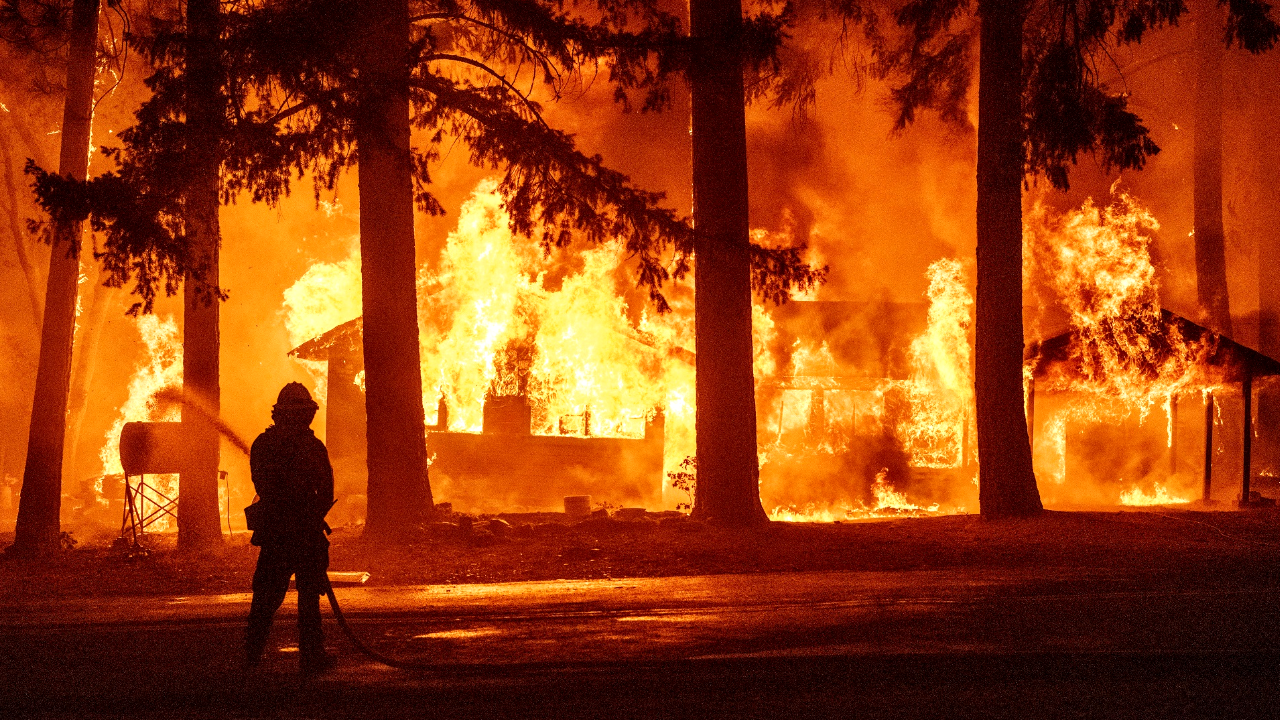 Estados Unidos: los incendios forestales arrasan más de 700.000 hectáreas al oeste del país