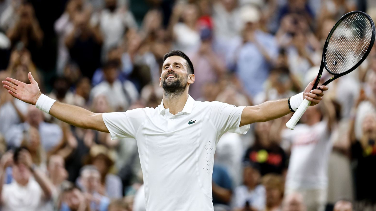 Djokovic ganó tras cinco horas y enfrentará a Jannik Sinner en la semifinal de Wimbledon